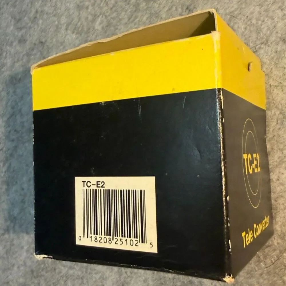 Nikon TC-E2 2x Teleconverter Lens Kit - Boxed with Caps & Pouch (28mm Thread)